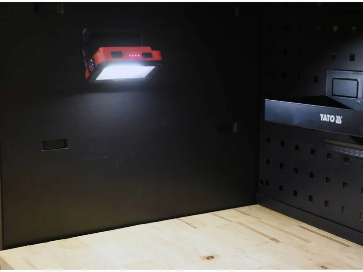 reflektor-led-przenosny-akumulator-magnes-4-tryby-stan-nowy-waga-z-opakowaniem-0-2-kg