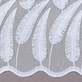 firana-haftowana-piorka-300cm-biala-elegancka