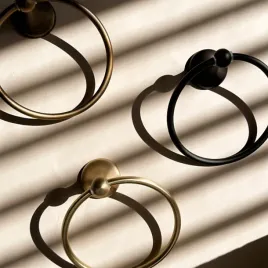 wieszak-lazienkowy-uchwyt-na-reczniki-ring-retro-czarny-black