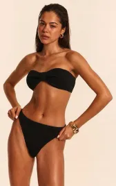 lc91305-prettylittlething-teskturowy-dol-od-bikini-35-xs