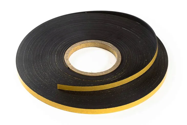 Pasek magnetyczny z klejem magnes pasek 10mm x 1.5mm 1mb