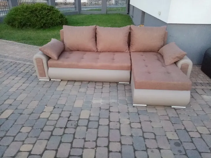 rogowka-relax-informacje-dodatkowe-funkcja-spania-luzne-poduszki-pojemnik-na-posciel