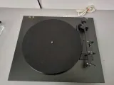gramofon-pro-ject-a1-czarny-wbudowany-przedwzmacniacz-nie