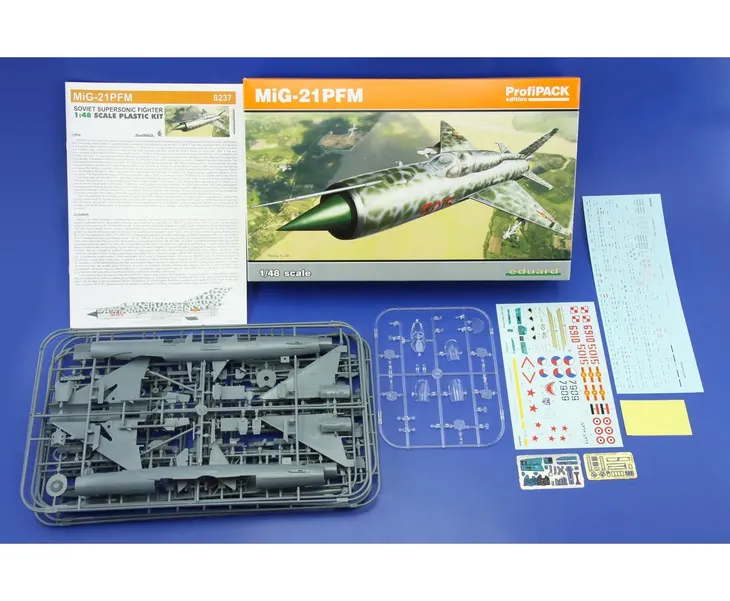 samolot-mikoyan-mig-21pfm-model-8237-eduard-okres-po-ii-wojnie-swiatowej-stan-nowy