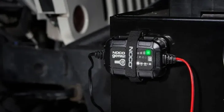 genius5eu-5a-battery-charger-stan-nowy