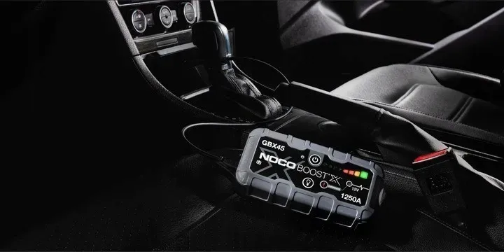 gbx45-boost-x-12v-1250a-jump-starter-stan-nowy