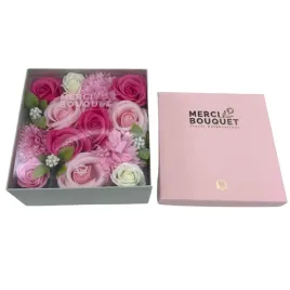 walentynki-mydlany-flower-box-rozowy-kwadratowy-prezent