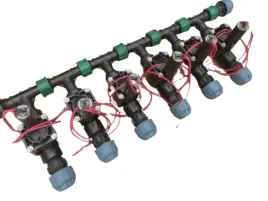 kolektor-nawadniania-6-sekcji-z-elektrozaworami-hunter-pgv-zestaw-pe-25