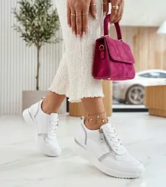 biale-skorzane-sneakersy-na-krytej-koturnie-cambell