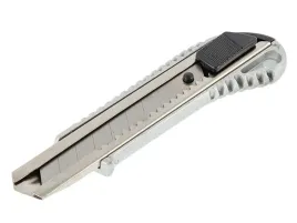 nozyk-wysuwany-lamany-ostrze-18-mm