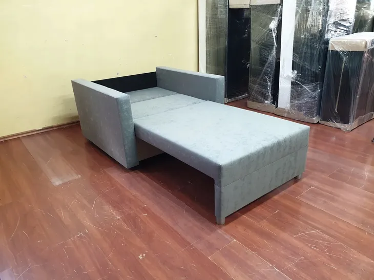 piekna-sofa-avi-glebokosc-mebla-80-cm