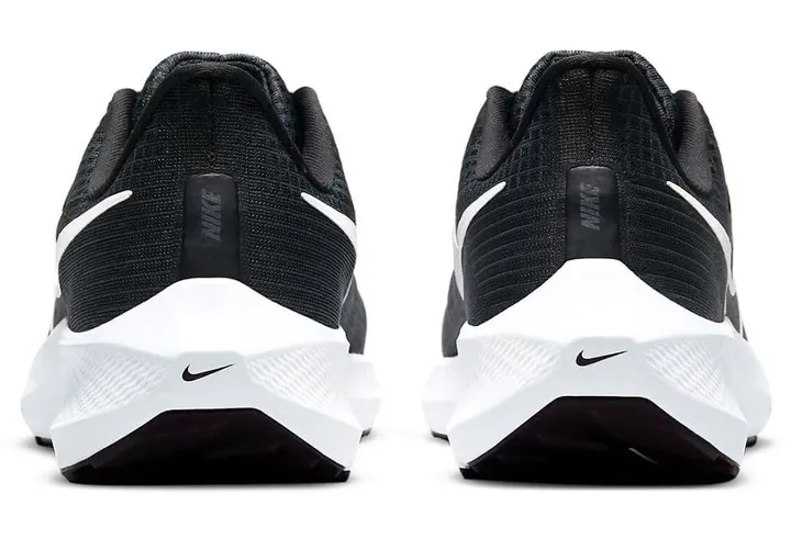 nike-air-zoom-pegasus-39-material-podeszwy-poduszka-gazowa-zoom-air-pianka-react-guma