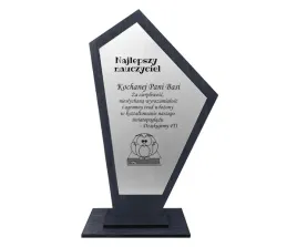 statuetka-z-grawerem-na-prezent-trofeum-puchar