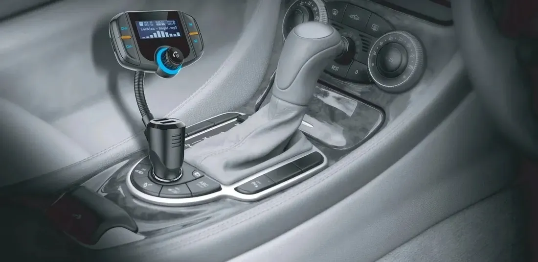 transmiter-bluetooth-zestaw-glosnomowiacy-microsd