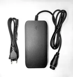 ladowarka-do-rowerow-elektrycznych-z-napedem-yamaha-tuba-500wh-36v-42v-4a