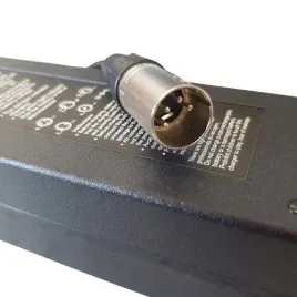ladowarka-do-roweru-giant-twist-26v-2a-4pin