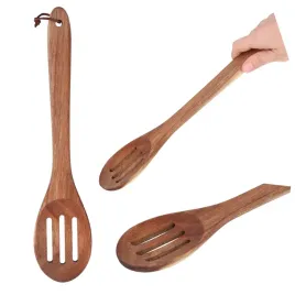 lyzka-kuchenna-drewniana-akacjowa-32-cm-azurowa-do-nakladania-serwowania
