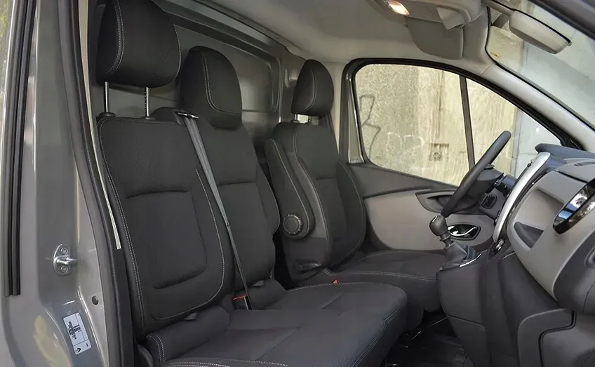 pokrowce-opel-vivaro-b-od-2014