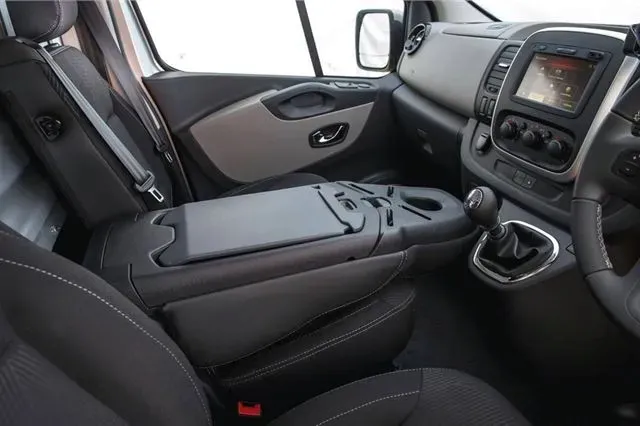 pokrowce-opel-vivaro-b-od-2014
