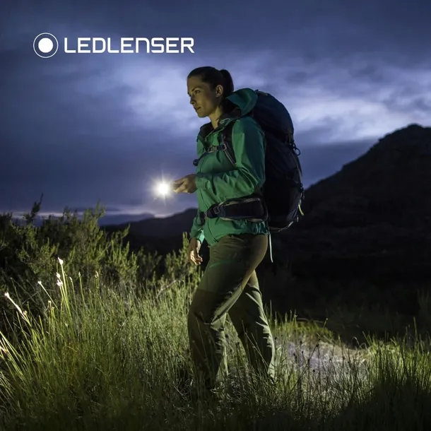ledlenser-latarka-led-450lm-25h-lekka-material-aluminium