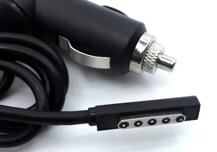 zasilacz-ladowarka-samochodowa-surface-rt-pro-pro2