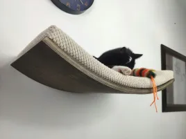 polka-dla-kota-luk-60cm-scienna-wiszace-legowisko-drewniane-meble-wiszaca