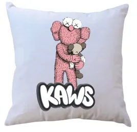 poduszka-kaws-producent