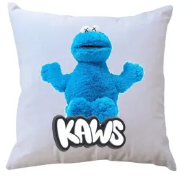 poduszka-kaws-producent