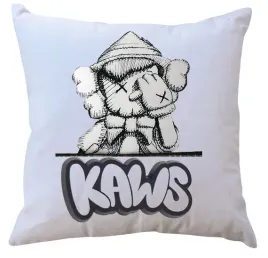 poduszka-kaws-producent