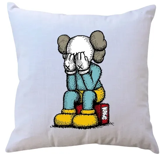 poduszka-kaws-producent