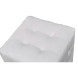 taborety-w-ksztalcie-kostek-biale