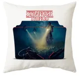 poduszka-stranger-things-producent
