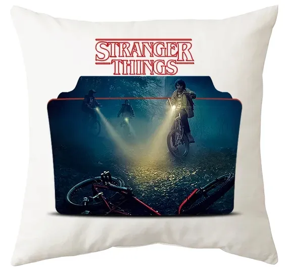 poduszka-stranger-things-producent
