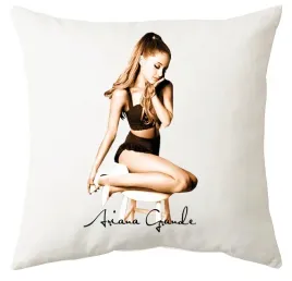 poduszka-adriana-grande-producent