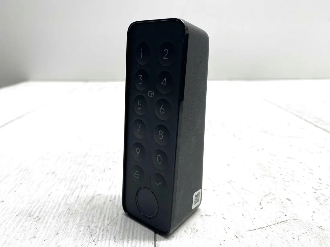 inteligentny-zamek-do-drzwi-switchbot-keypad-touch-czarny