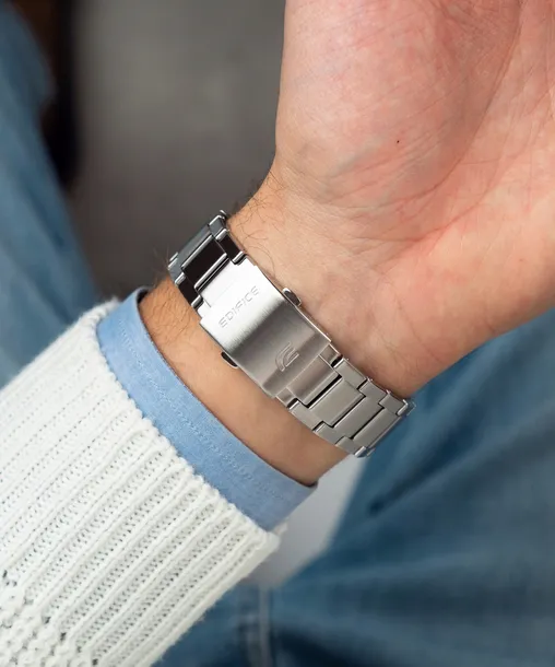 zegarek-meski-casio-edifice-sospensione-typ-nareczny