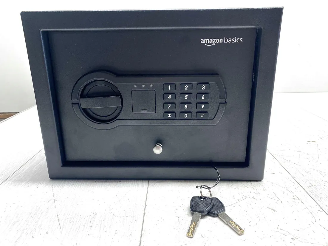 sejf-do-szuflady-amazon-basics-ds-110sam-czarny