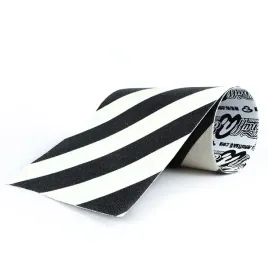 papier-grip-tape-enuff-84-x-228cm-hazard-bialy-w-pasy-czarne