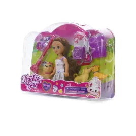 lalka-z-psami-zabawa-w-ogrodzie-mini-laleczka