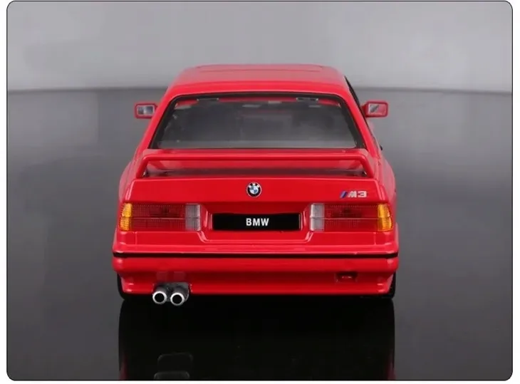 bmw-m3-e30-1988-1-24-model-bburago-18-21100-stan-opakowania-oryginalne