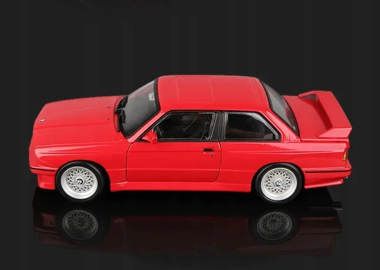 bmw-m3-e30-1988-1-24-model-bburago-18-21100