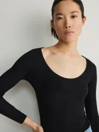 czarna-prazkowana-bluzka-z-dlugim-rekawem-reserved-s