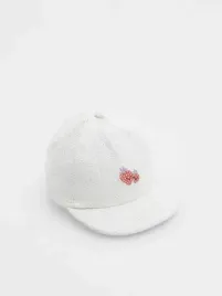 biala-czapka-z-daszkiem-z-haftem-reserved-52-cm