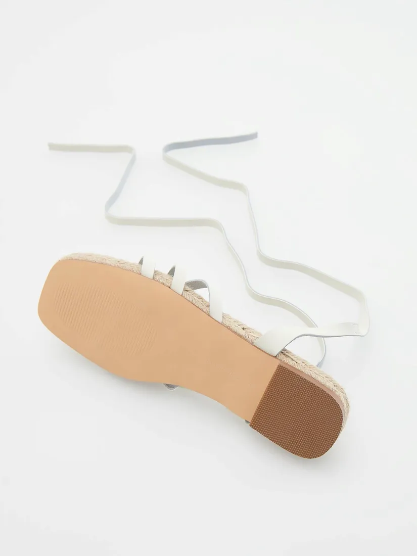 biale-wiazane-sandaly-reserved-41