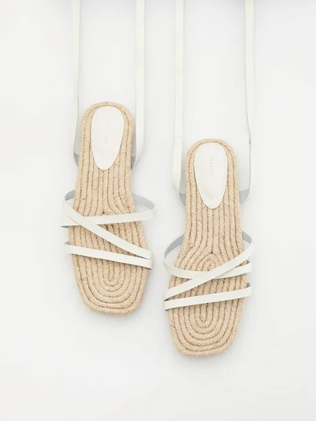 biale-wiazane-sandaly-reserved-41-marka-reserved