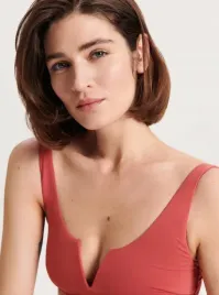 czerwona-gora-od-bikini-reserved-l