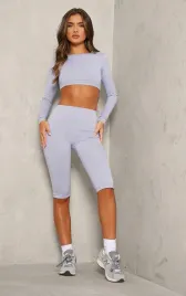 szary-top-z-odkrytymi-plecami-i-wiazaniem-prettylittlething-m