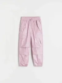 rozowe-spodnie-parachuty-z-kieszeniami-cargo-reserved-158