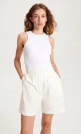 biale-bawelniane-szorty-reserved-s