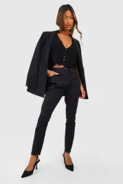 czarne-spodnie-jeansowe-z-dziurami-boohoo-xs